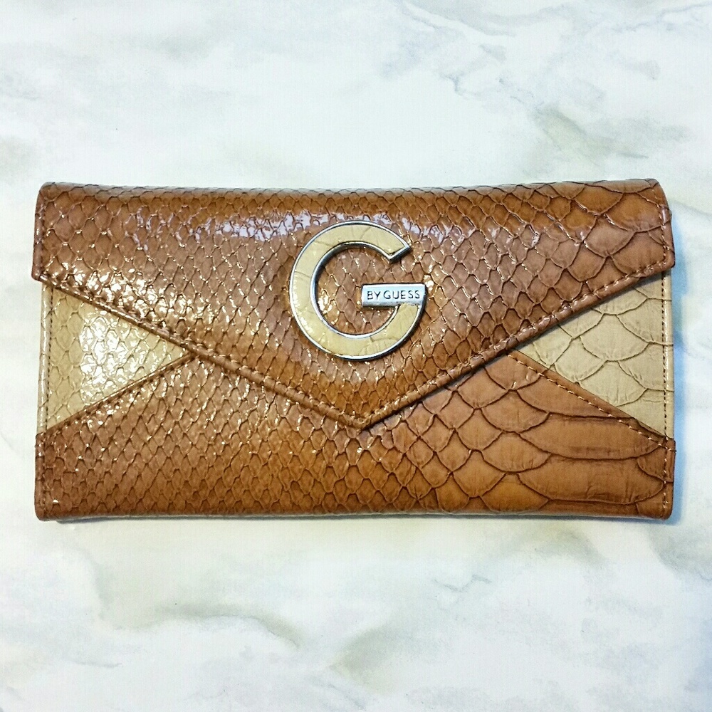 NWOT Vintage GUESS Snakeskin Wallet